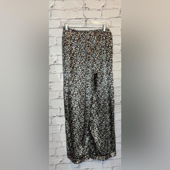GILLIGAN & O'MALLEY ANIMAL PRINT SILKY PAJAMA PANTS - Picture 2 of 6